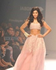 Sexy Shruti Haasan Ramp Walk Photos