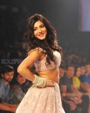 Sexy Shruti Haasan Ramp Walk Photos