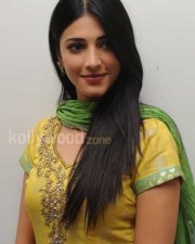 Sexy Shruti Hassan Salwar Photos