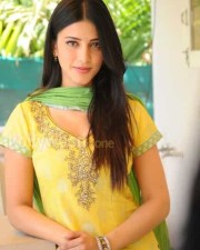 Sexy Shruti Hassan Salwar Photos