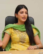 Sexy Shruti Hassan Salwar Photos