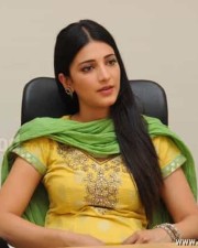 Sexy Shruti Hassan Salwar Photos