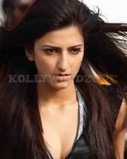 Shruthi Haasan Sexy Photos