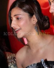 Shruthi Haasan Sexy Photos