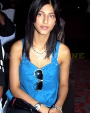 Shruthi Haasan Sexy Photos