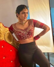 Telugu Actress Eesha Rebba New Sexy Pictures 07