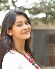 Beautiful Pooja Jhaveri Pictures