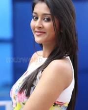 Beautiful Sexy Pooja Jhaveri Pictures