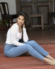 Dharala Prabhu Heroine Tanya Hope Photos