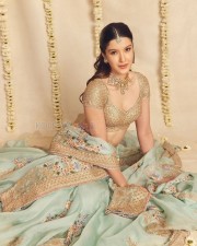 Gorgeous Shanaya Kapoor in a Pastel Sea Green Lehenga Photos 01