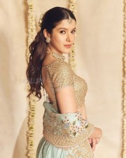 Gorgeous Shanaya Kapoor in a Pastel Sea Green Lehenga Photos 06