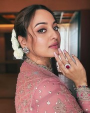 Heeramandi The Diamond Bazaar Actress Sonakshi Sinha in a Multi Colored Sharara Suit Photos 05