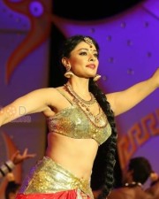 Pooja Kumar Dance Performance At Uttama Villain Audio Launch Photos