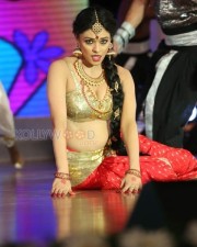 Pooja Kumar Dance Performance At Uttama Villain Audio Launch Photos