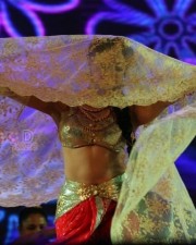 Pooja Kumar Dance Performance At Uttama Villain Audio Launch Photos