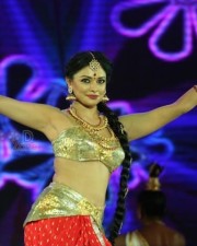 Pooja Kumar Dance Performance At Uttama Villain Audio Launch Photos