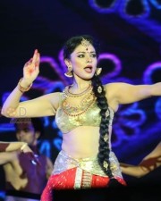 Pooja Kumar Dance Performance At Uttama Villain Audio Launch Photos