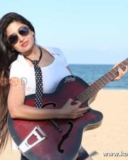 Ranam Heroine Poonam Kaur Sexy Pictures