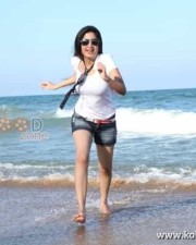 Ranam Heroine Poonam Kaur Sexy Pictures