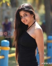 Ranam Heroine Poonam Kaur Sexy Pictures