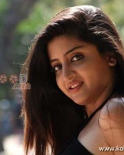 Ranam Heroine Poonam Kaur Sexy Pictures