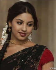 Richa Gangopadhyay Sexy Saree Photos