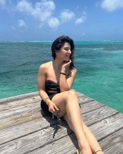 Sexy Mehreen Pirzada Maldives Vacation Bikini Photos 02