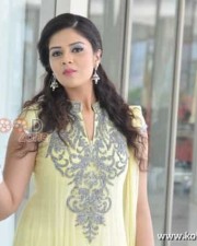 Sri Mukhi Photos