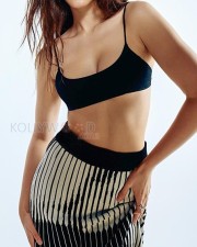 Stunning Shanaya Kapoor in a Black Bralette with a Black and White Printed Skirt Pictures 04