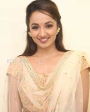 Tejaswi Madivada At Anoos Salon Launch Photos