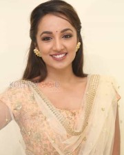 Tejaswi Madivada At Anoos Salon Launch Photos