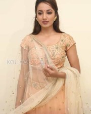 Tejaswi Madivada At Anoos Salon Launch Photos