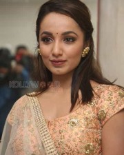 Tejaswi Madivada At Anoos Salon Launch Photos