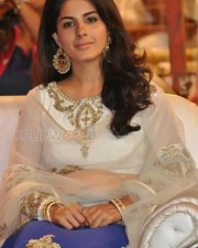 Actress Isha Talwar New Photos