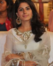 Actress Isha Talwar New Photos