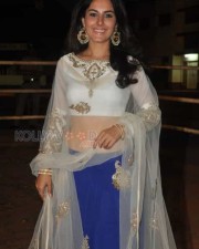 Actress Isha Talwar New Photos