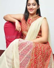 Ardhanari Movie Heroine Mouryani Photos