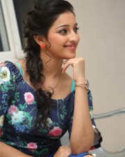 Beautiful Actress Mouryani Photos