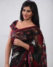 Best Actors Movie Heroine Actress Shamili Sexy Saree Photos