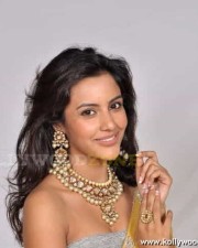 Priya Anand Sexy Photos