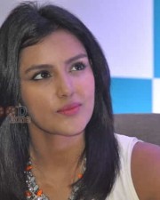 Sexy Priya Anand At Pantaloons Store Launch Photos