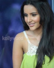 Sexy Priya Anand Latest Pictures