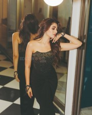 Stunning Beauty Krithi Shetty in a Black Strapless Thigh Slit Dress for Elle India Beauty Awards Photos 09