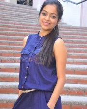 Tamil Actress Janani Iyer Pictures