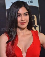 Adah Sharma Cleavage Show At Iifa Awards Photos