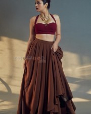 Enchanting Shraddha Das in a Sultry Wine Corset and Pleated Skirt Pictures 04