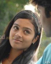 Ponmalai Pozhuthu Movie Heroine Gayathri Photos