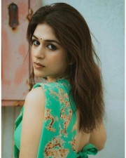 Sensuous and Sizzling Shraddha Das in a Green Saree with a Sleeveless Blouse Pictures 05