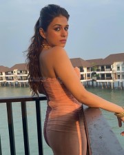 Sexy Shraddha Das in a Satin Strapless Long Dress Photos 08