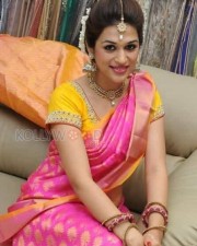 Tollywood Actress Shraddha Das Sexy Saree Photos